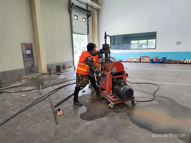 镇赉厂房地面下沉塌陷注浆加固施工